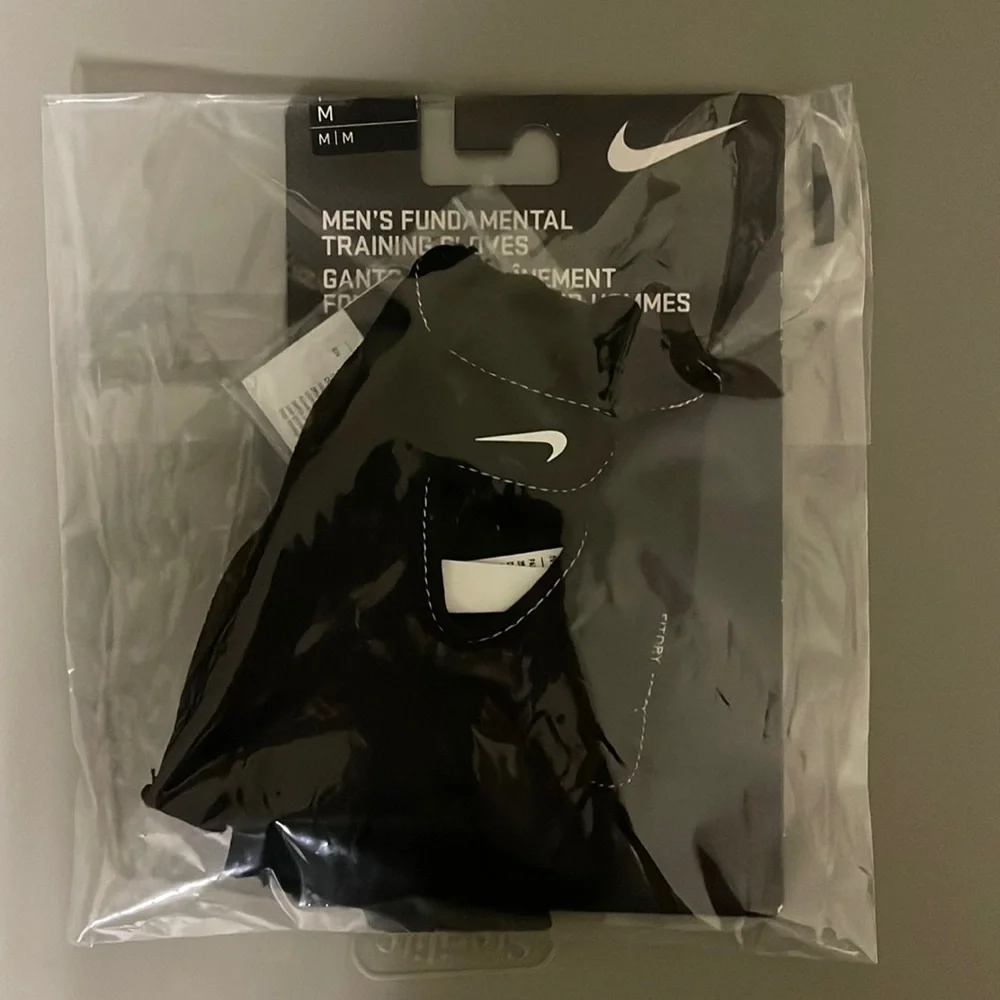 Nike Mens Fundamental Training Gloves Black Medium